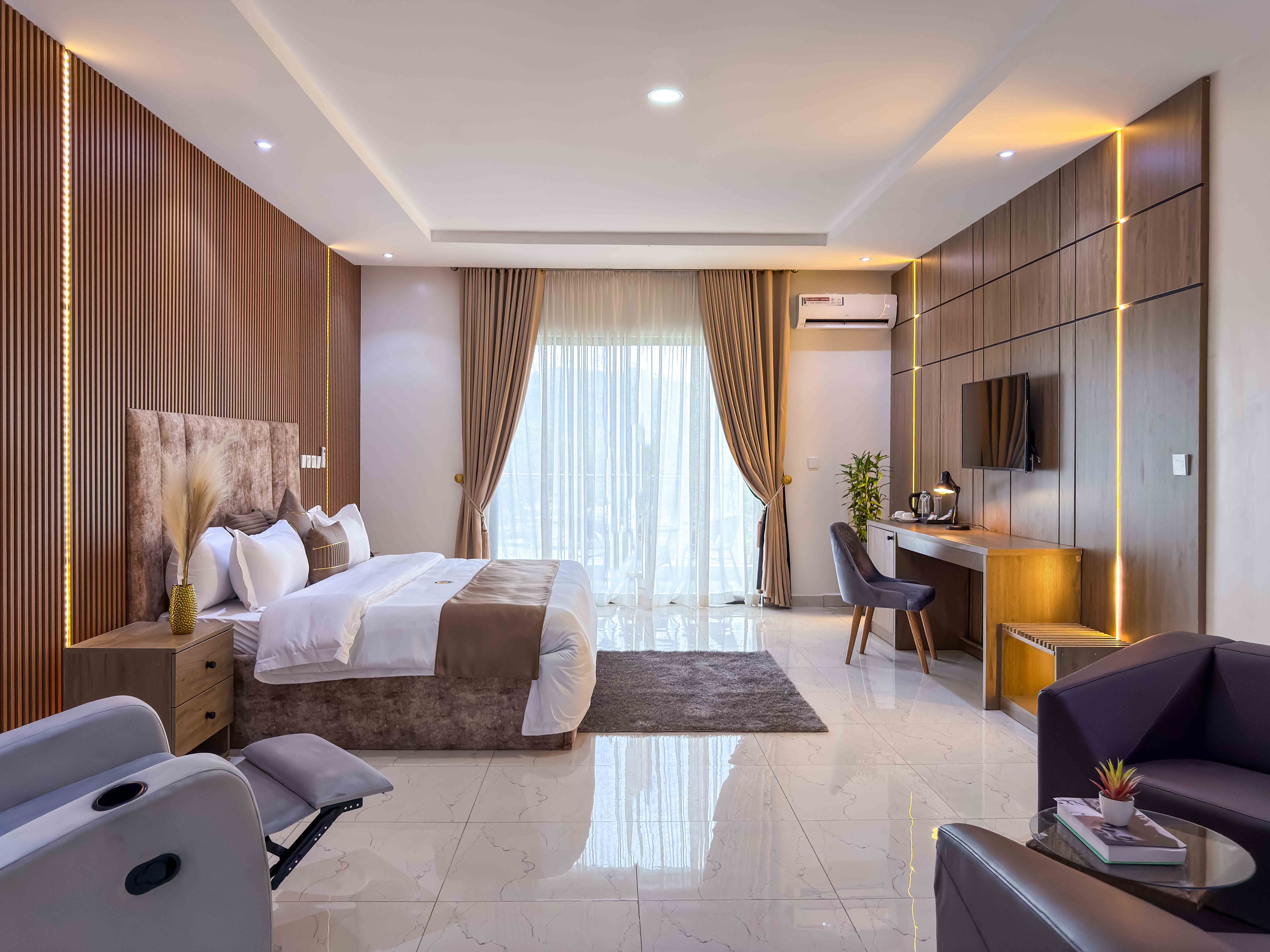 Presidential Suite image